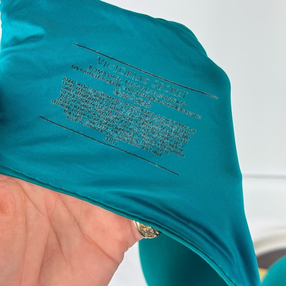 Victoria’s Secret Bra Bundle – Set of 3 (Size 38C) - Picture 10 of 15